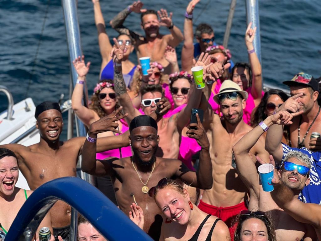 Boat party, la mejor fiesta en barco de Ibiza