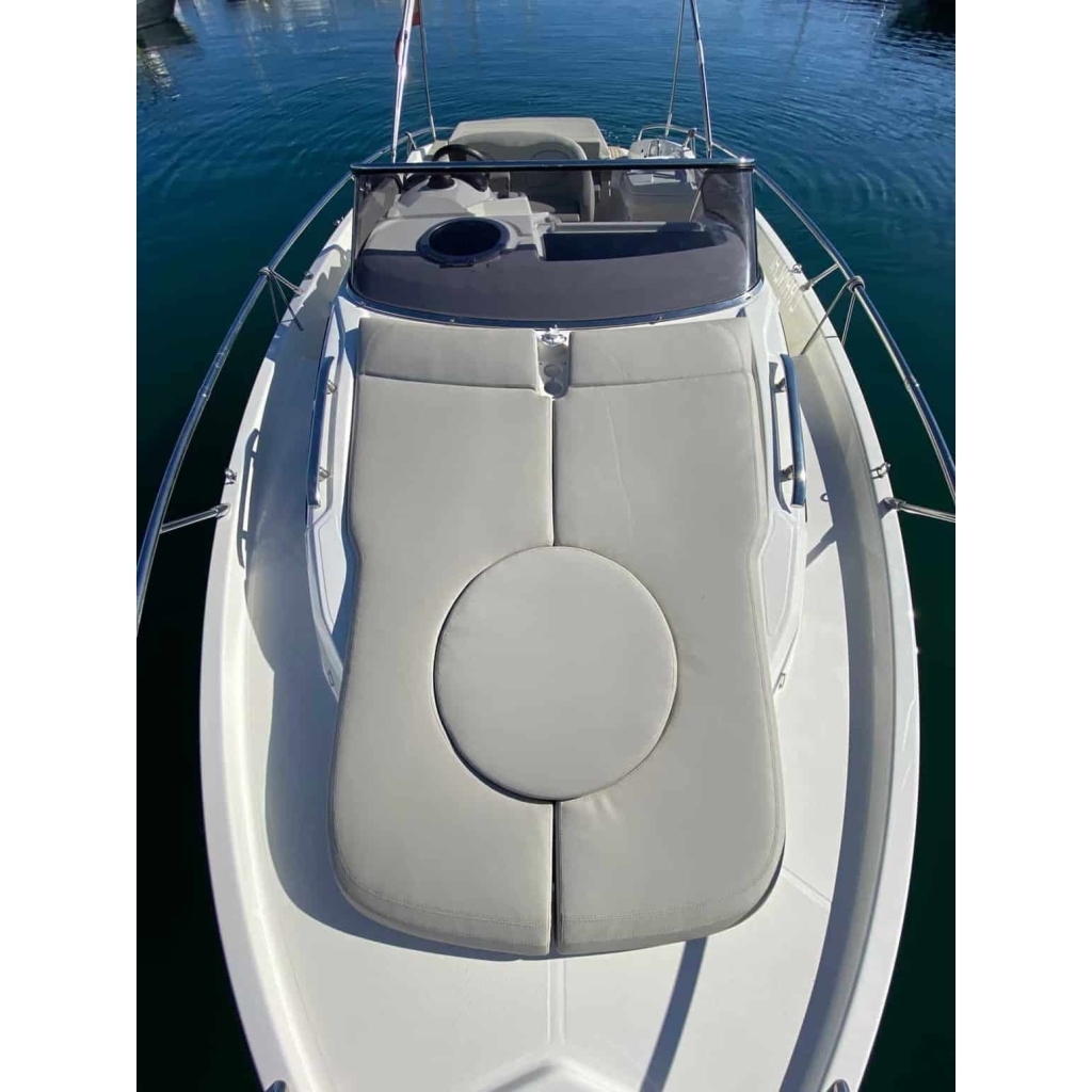 Cranchi speedboat rental