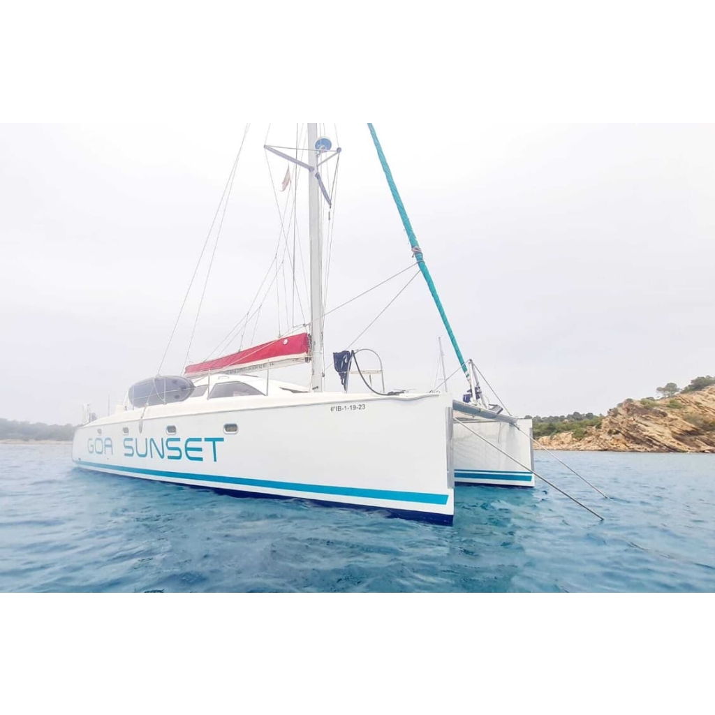 Sailing boat Aruba Ibiza