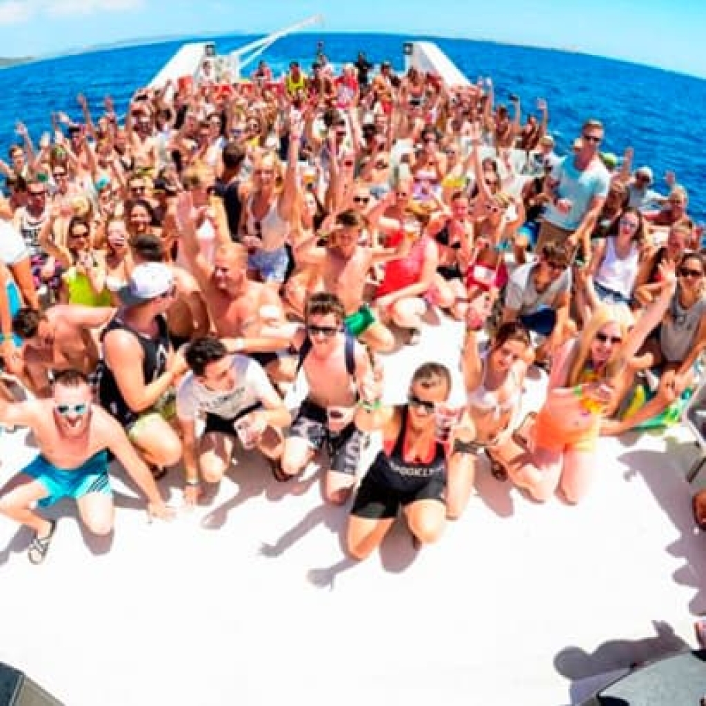 boat party ibiza